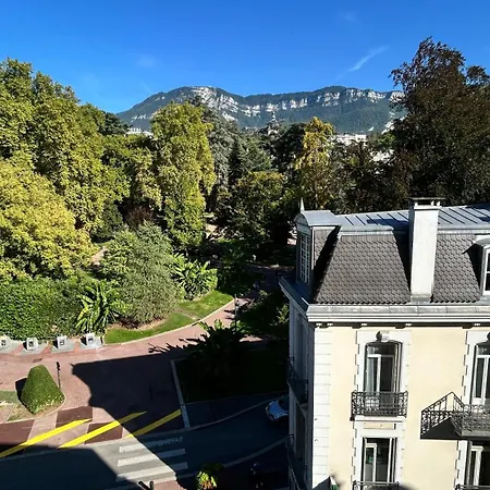 Cosy Vue Imprenable Parc Floral Des Thermes